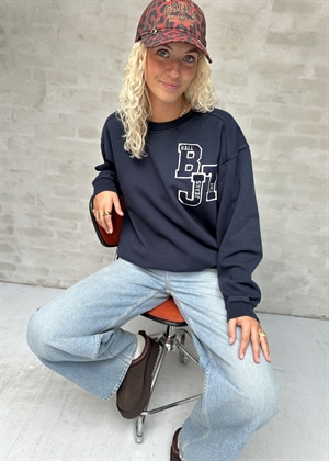 Alessandro Letter patch sweat Sky Captain Ball Original 